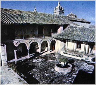 Por sus virtudes cívicas y por sus hazañas bélicas, Andrés Avelino Cáceres, el Soldado de La Breña, es uno de los principales paradigmas de la Nación Peruana.